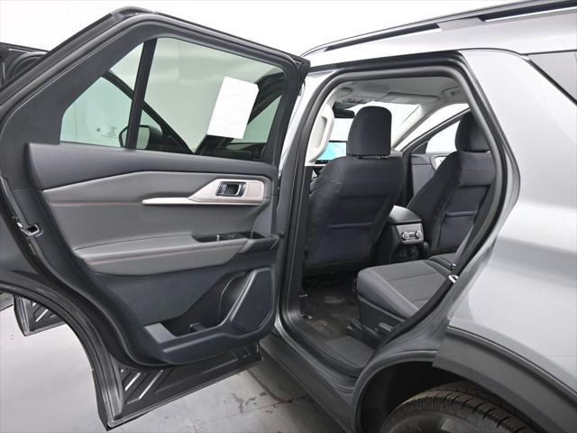 new 2025 Ford Explorer car, priced at $40,645