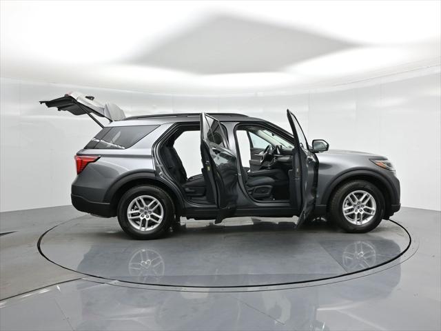 new 2025 Ford Explorer car, priced at $40,645