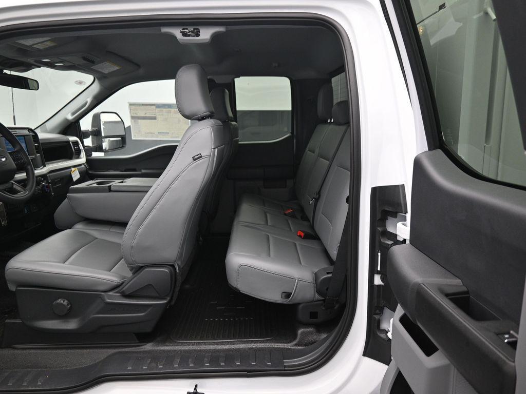 new 2025 Ford F-350 car, priced at $76,120