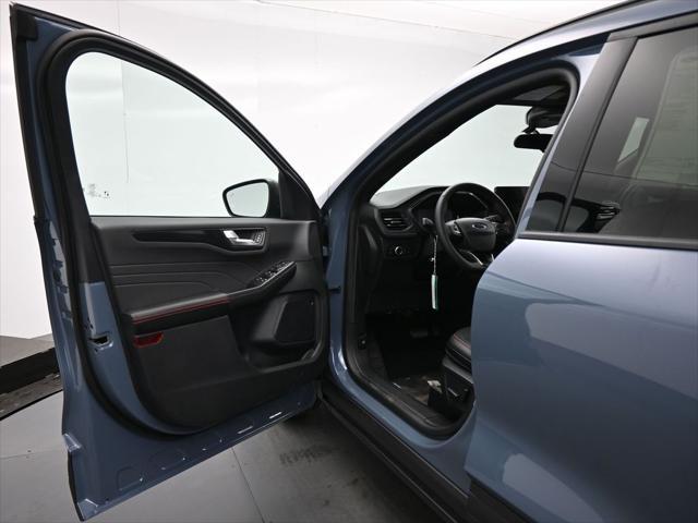 new 2025 Ford Escape car, priced at $33,190