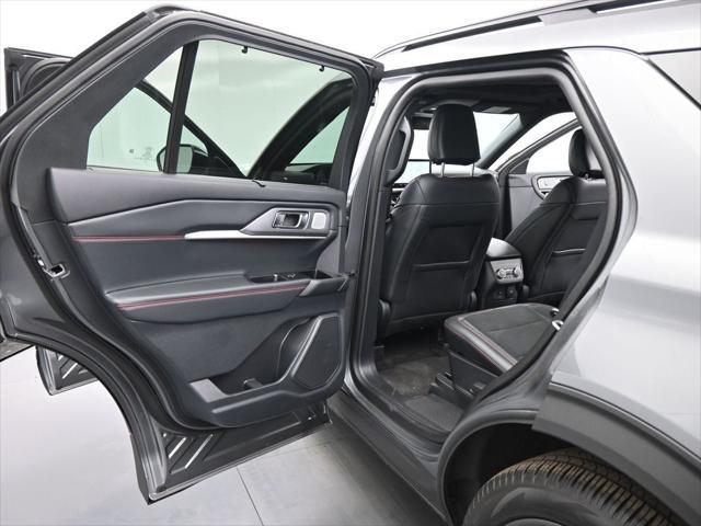 new 2025 Ford Explorer car, priced at $60,795