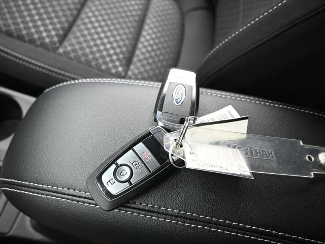 new 2025 Ford Escape car, priced at $29,620