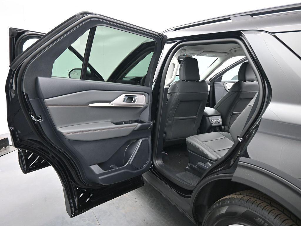 new 2025 Ford Explorer car, priced at $44,620