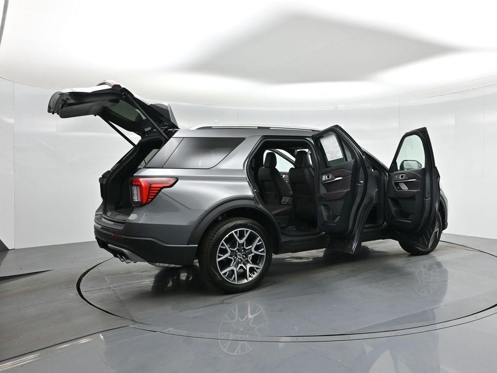 new 2025 Ford Explorer car, priced at $60,300