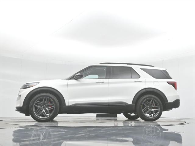 new 2025 Ford Explorer car, priced at $61,475