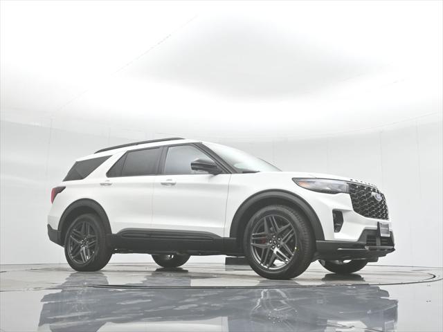 new 2025 Ford Explorer car, priced at $61,475