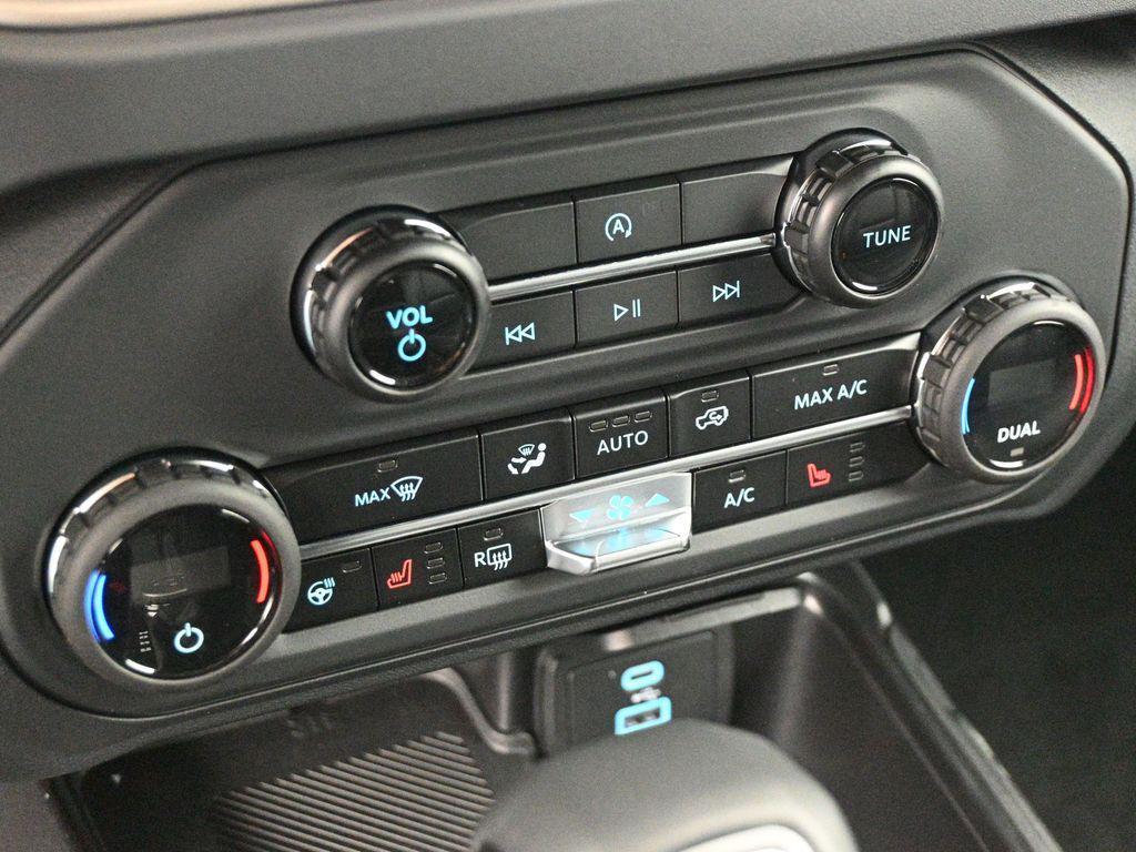 new 2025 Ford Bronco car, priced at $52,775