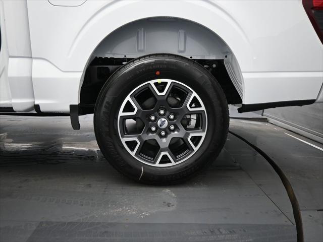 new 2025 Ford F-150 car, priced at $43,182