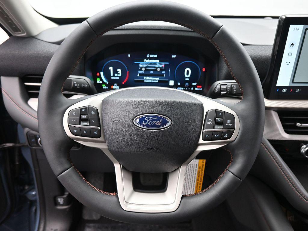 new 2025 Ford Explorer car, priced at $45,115