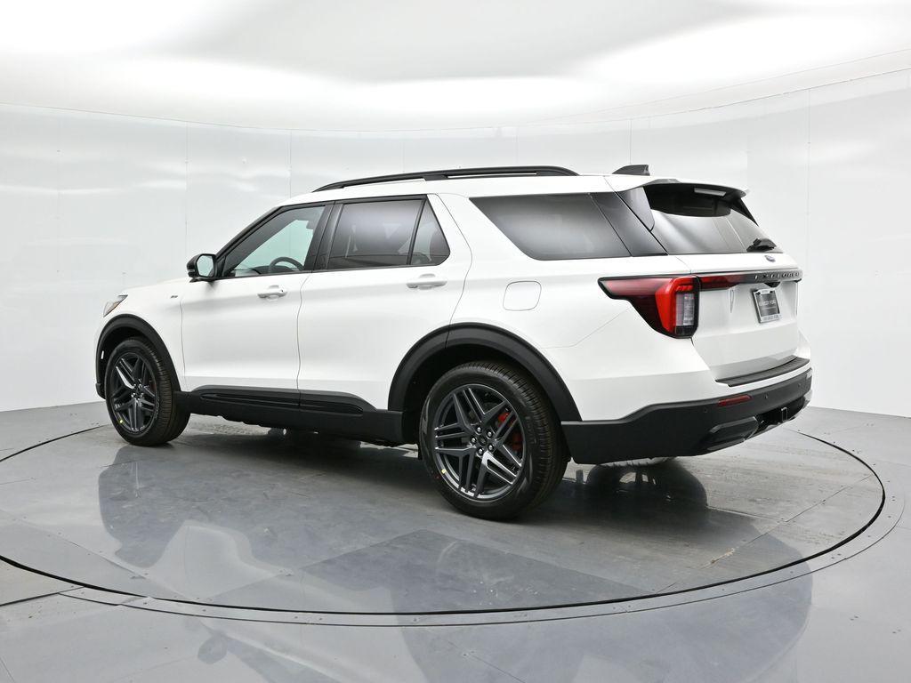 new 2025 Ford Explorer car, priced at $49,330