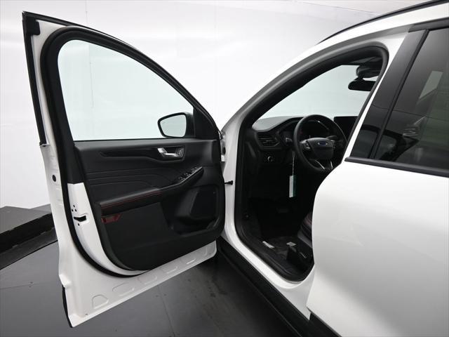 new 2025 Ford Escape car, priced at $33,105