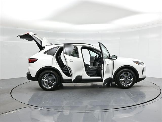 new 2025 Ford Escape car, priced at $33,105