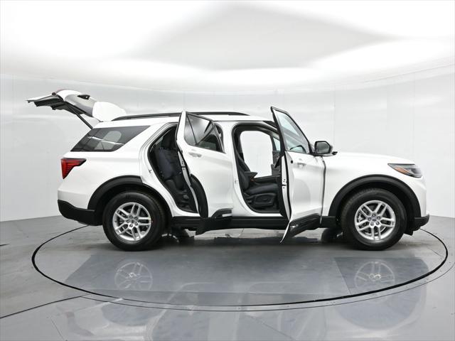 new 2025 Ford Explorer car, priced at $39,462