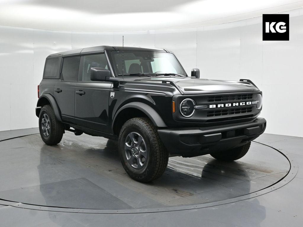 new 2025 Ford Bronco car, priced at $45,305