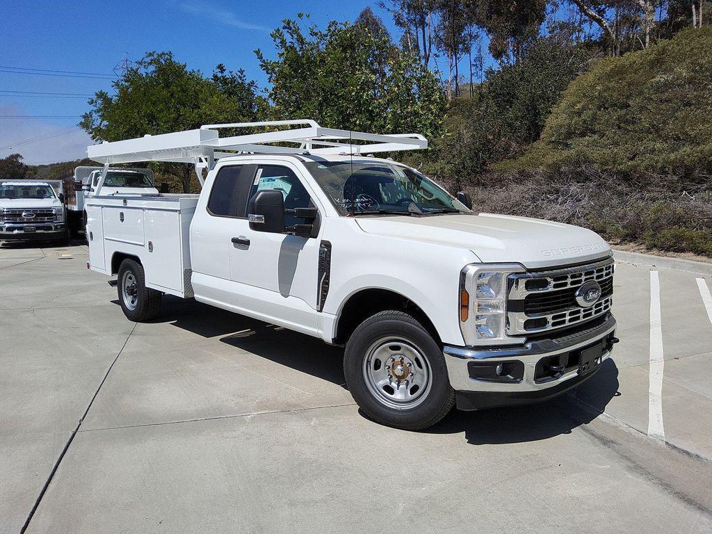 new 2025 Ford F-350 car, priced at $74,283