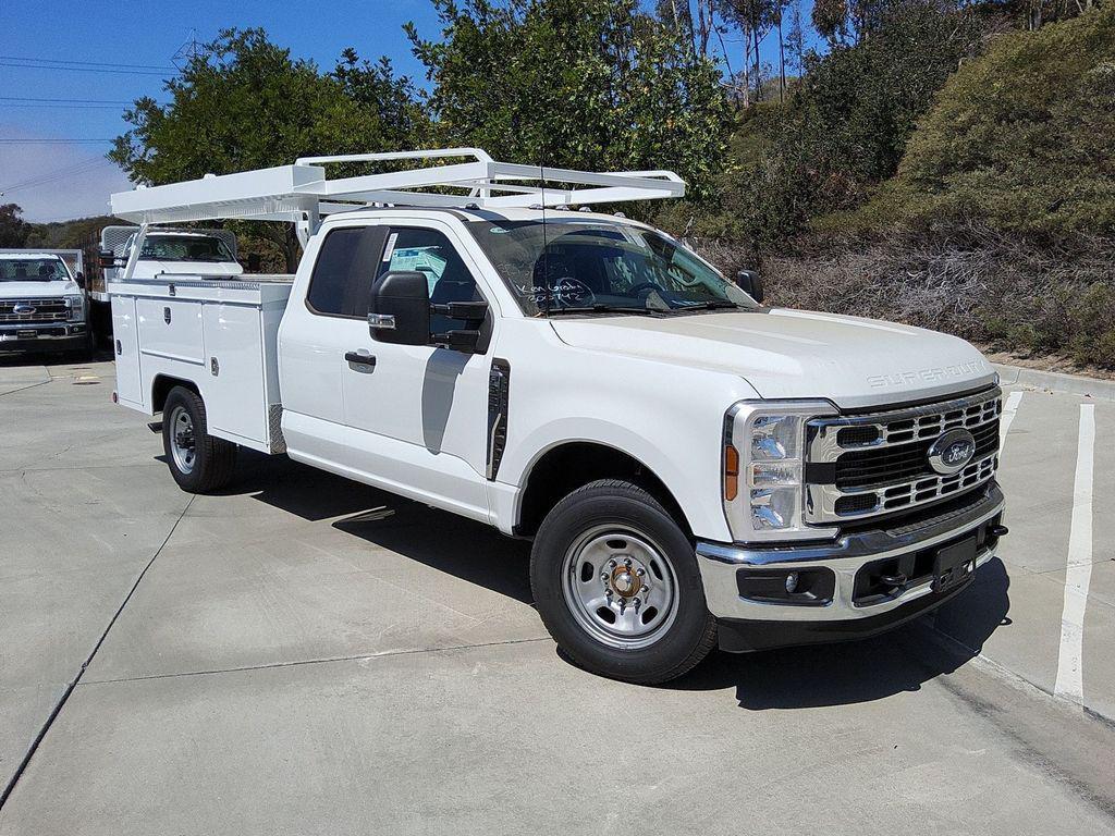 new 2025 Ford F-350 car, priced at $74,283