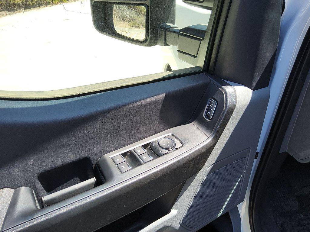 new 2025 Ford F-350 car, priced at $74,283