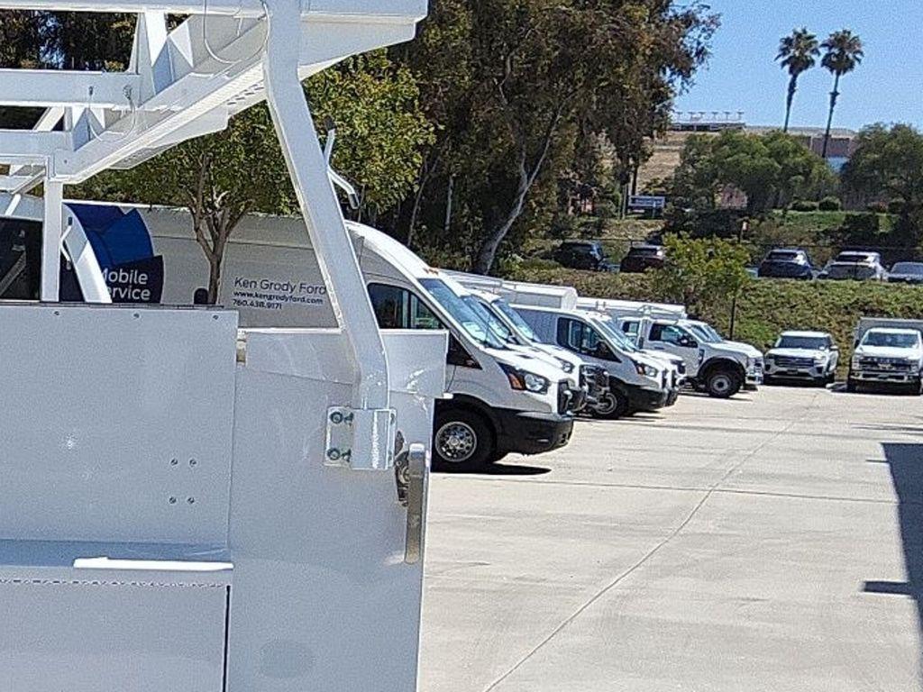 new 2025 Ford F-350 car, priced at $74,283