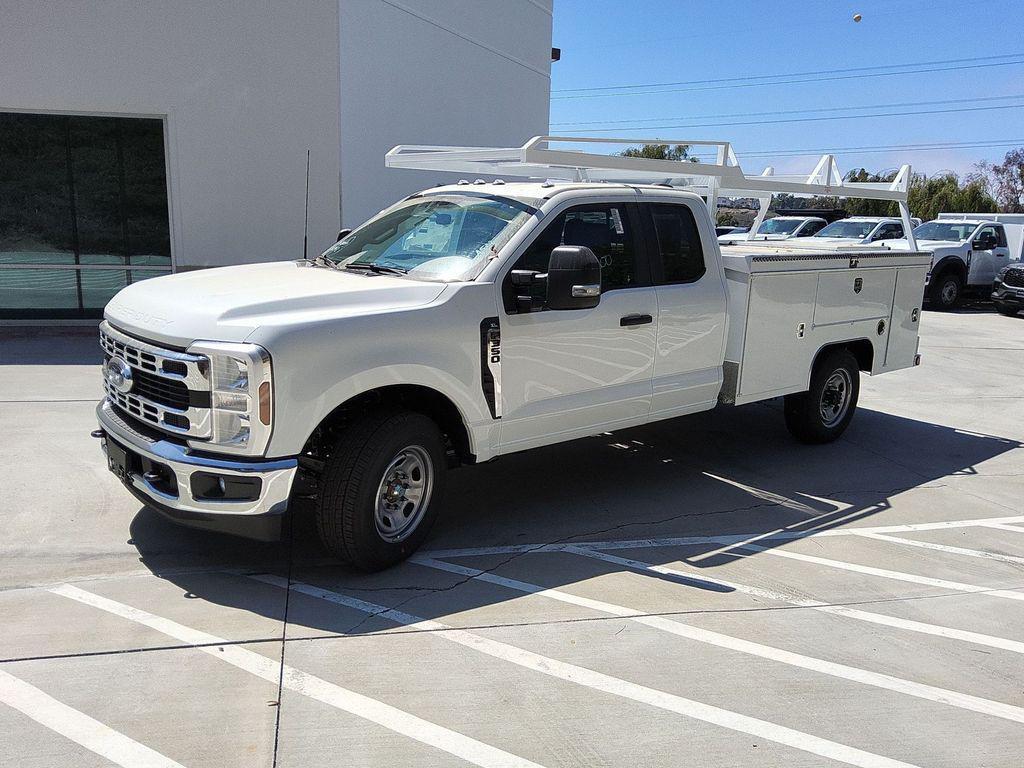 new 2025 Ford F-350 car, priced at $74,283