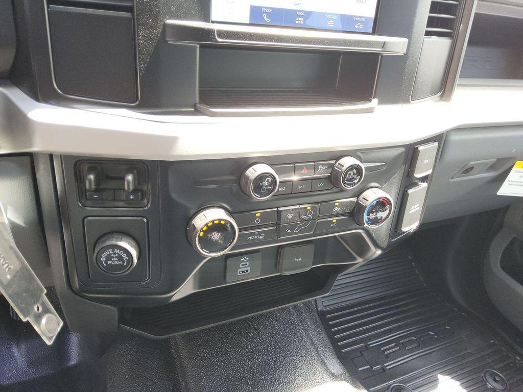 new 2025 Ford F-350 car, priced at $74,283