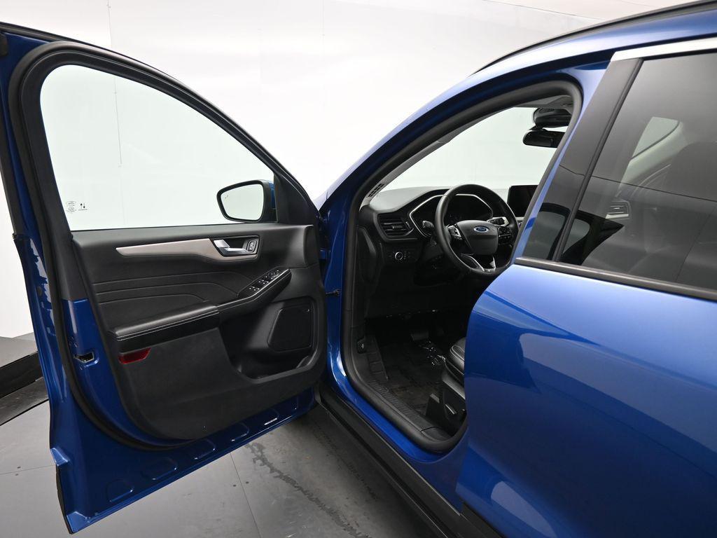 used 2022 Ford Escape car, priced at $22,800