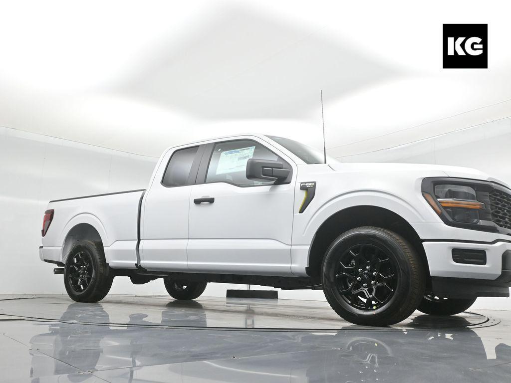 new 2025 Ford F-150 car, priced at $42,260
