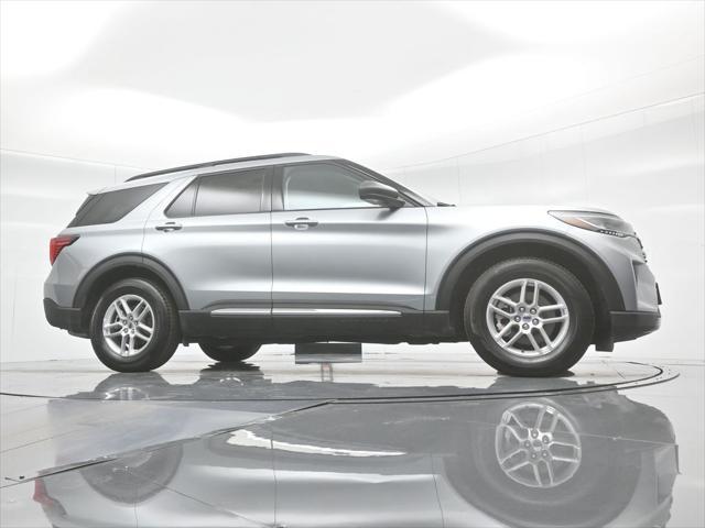 new 2025 Ford Explorer car, priced at $41,350