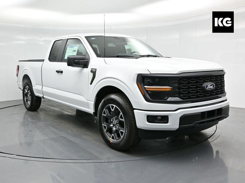 new 2025 Ford F-150 car, priced at $42,795