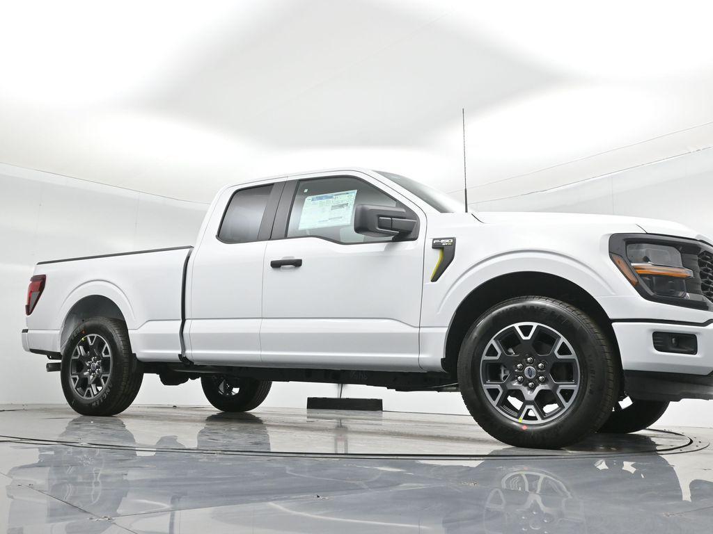 new 2025 Ford F-150 car, priced at $42,795