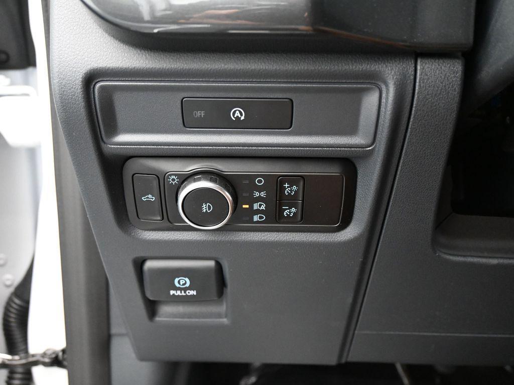 new 2025 Ford F-150 car, priced at $42,795