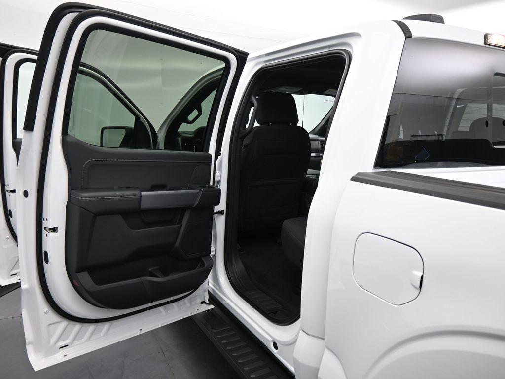 new 2025 Ford F-150 car, priced at $54,385