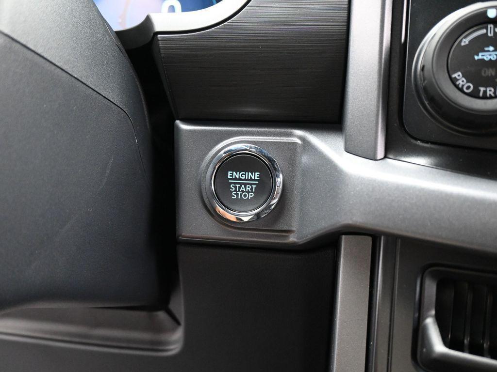 new 2025 Ford F-150 car, priced at $54,385
