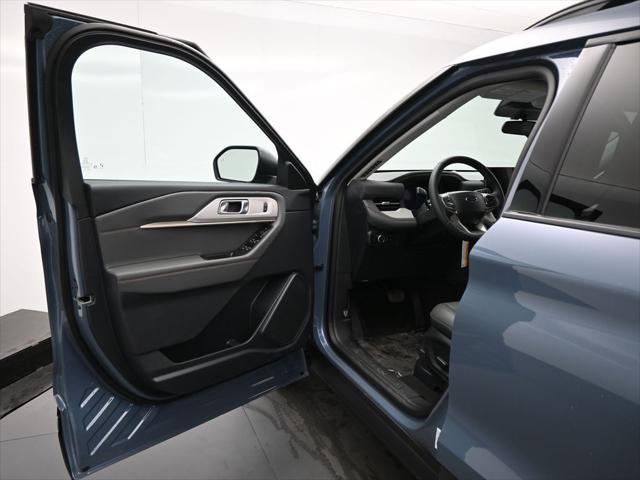 new 2025 Ford Explorer car, priced at $42,065
