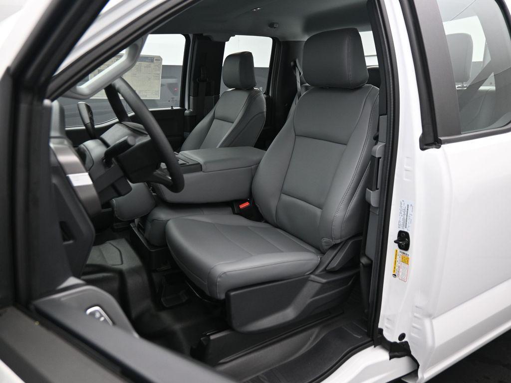 new 2025 Ford F-150 car, priced at $45,275