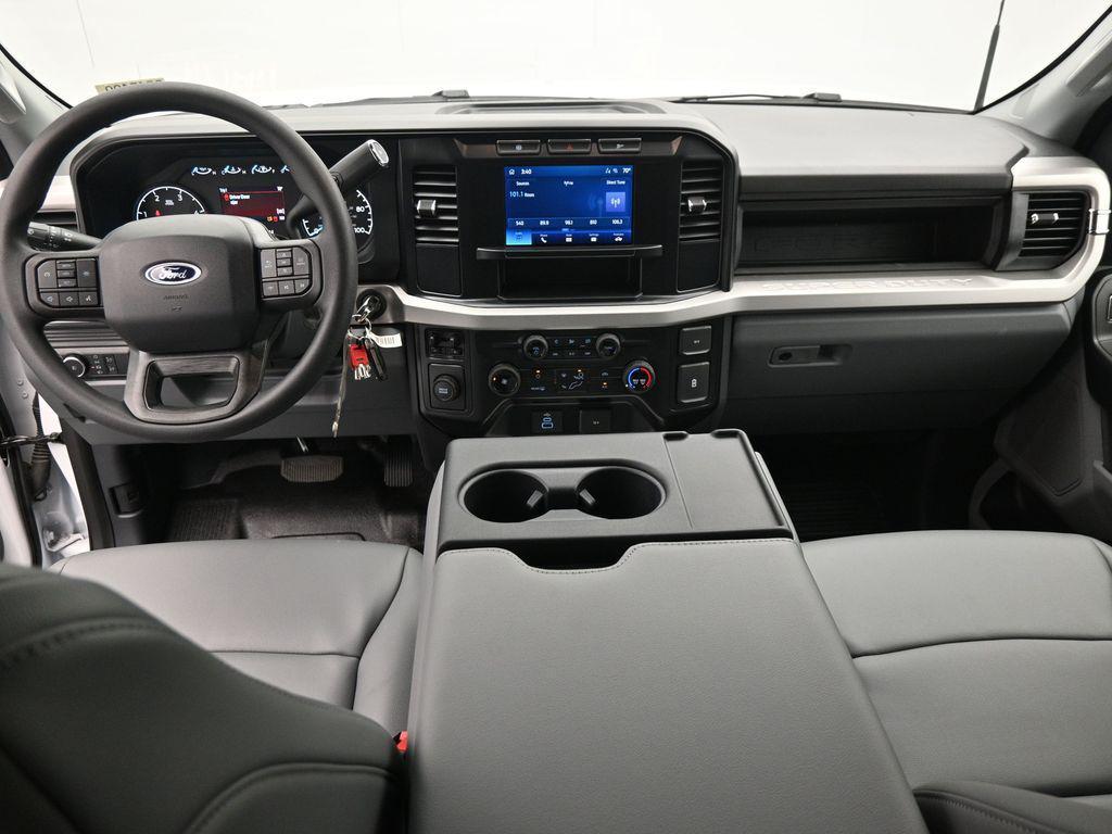 new 2024 Ford F-350 car, priced at $90,696