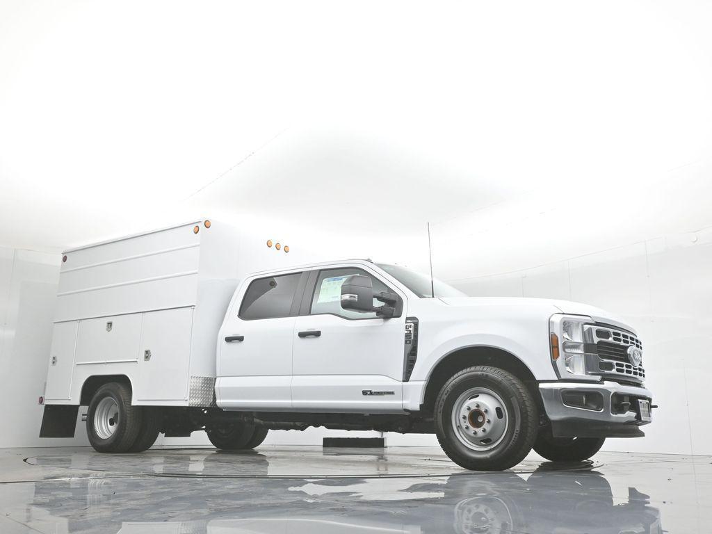 new 2024 Ford F-350 car, priced at $90,696