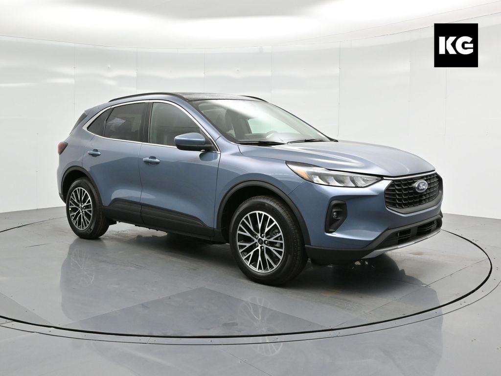new 2025 Ford Escape PHEV car, priced at $35,125
