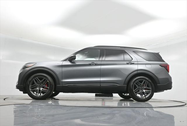 new 2025 Ford Explorer car, priced at $45,246