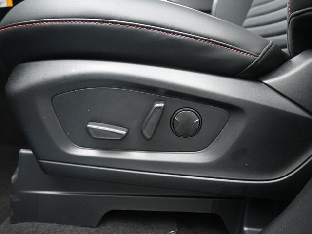 new 2025 Ford Explorer car, priced at $45,246