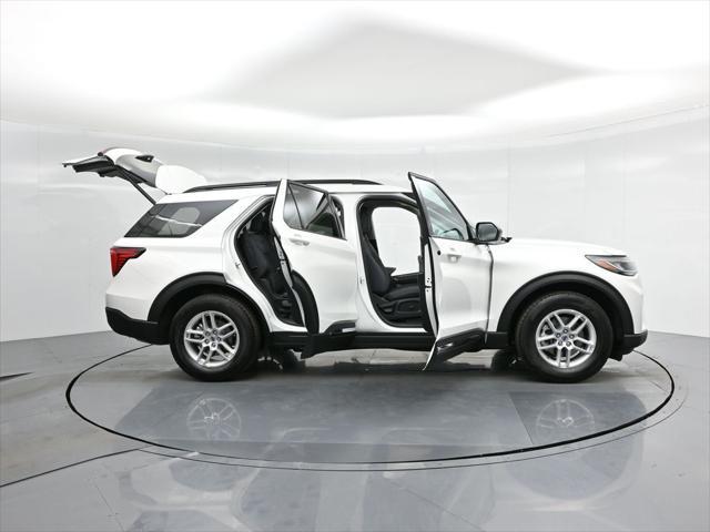 new 2025 Ford Explorer car, priced at $40,645