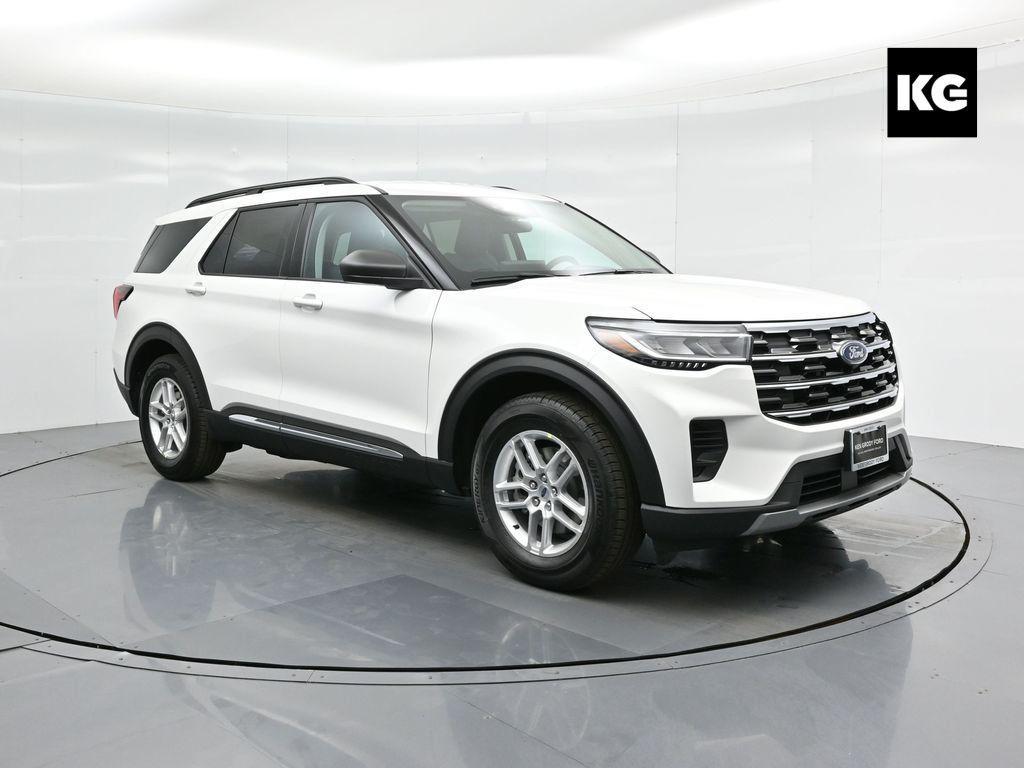 new 2025 Ford Explorer car, priced at $40,645