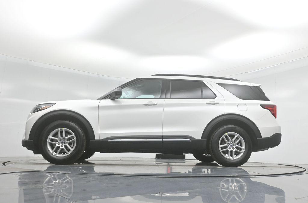 new 2025 Ford Explorer car, priced at $40,645
