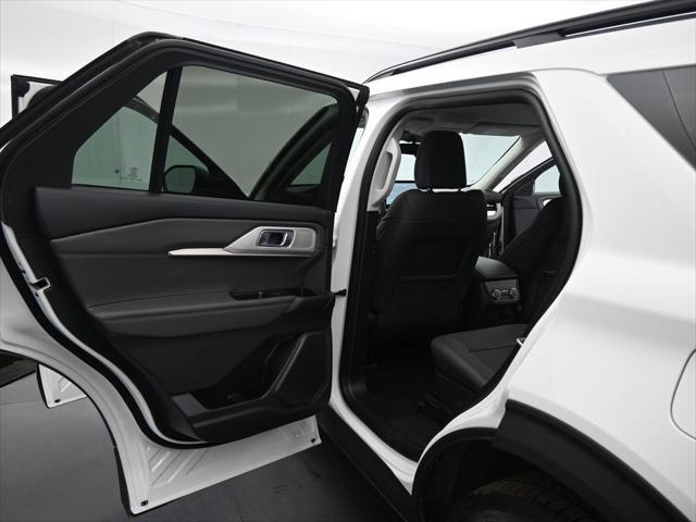 new 2025 Ford Explorer car, priced at $47,725