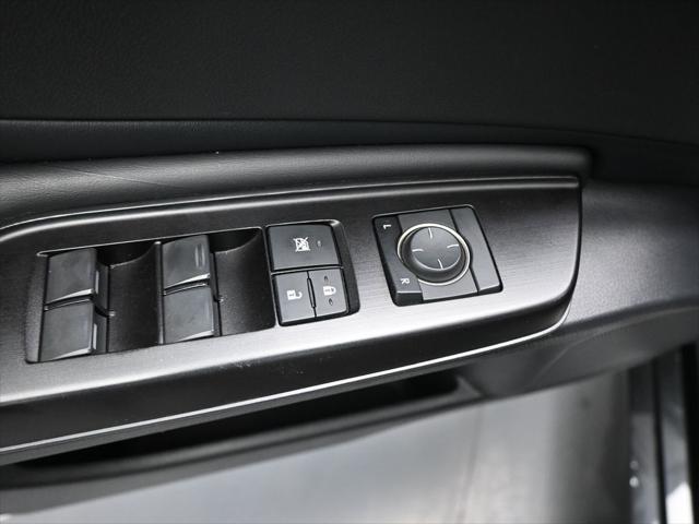 used 2019 Lexus ES 300h car, priced at $32,500