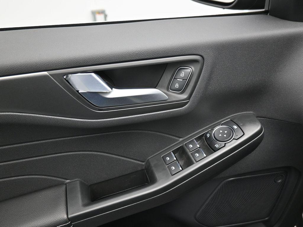 new 2025 Ford Escape PHEV car, priced at $32,030