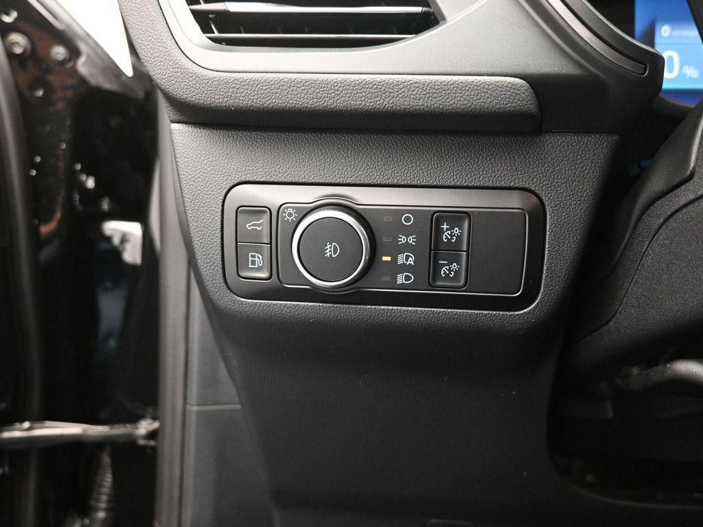 new 2025 Ford Escape PHEV car, priced at $32,030