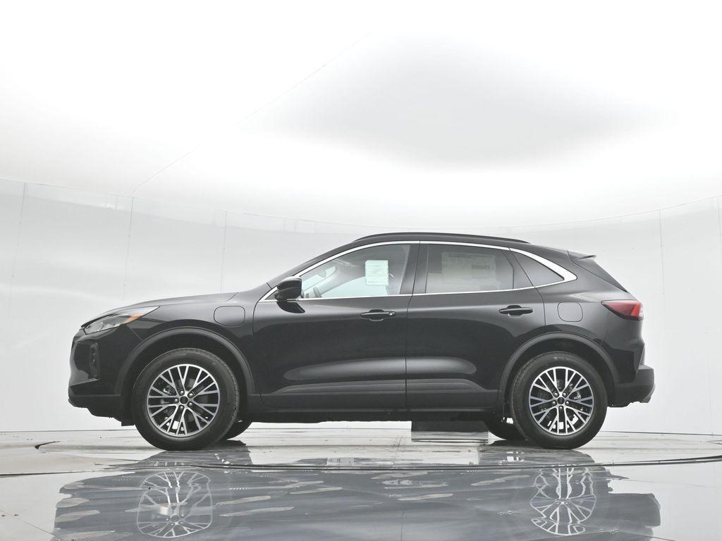 new 2025 Ford Escape PHEV car, priced at $32,030