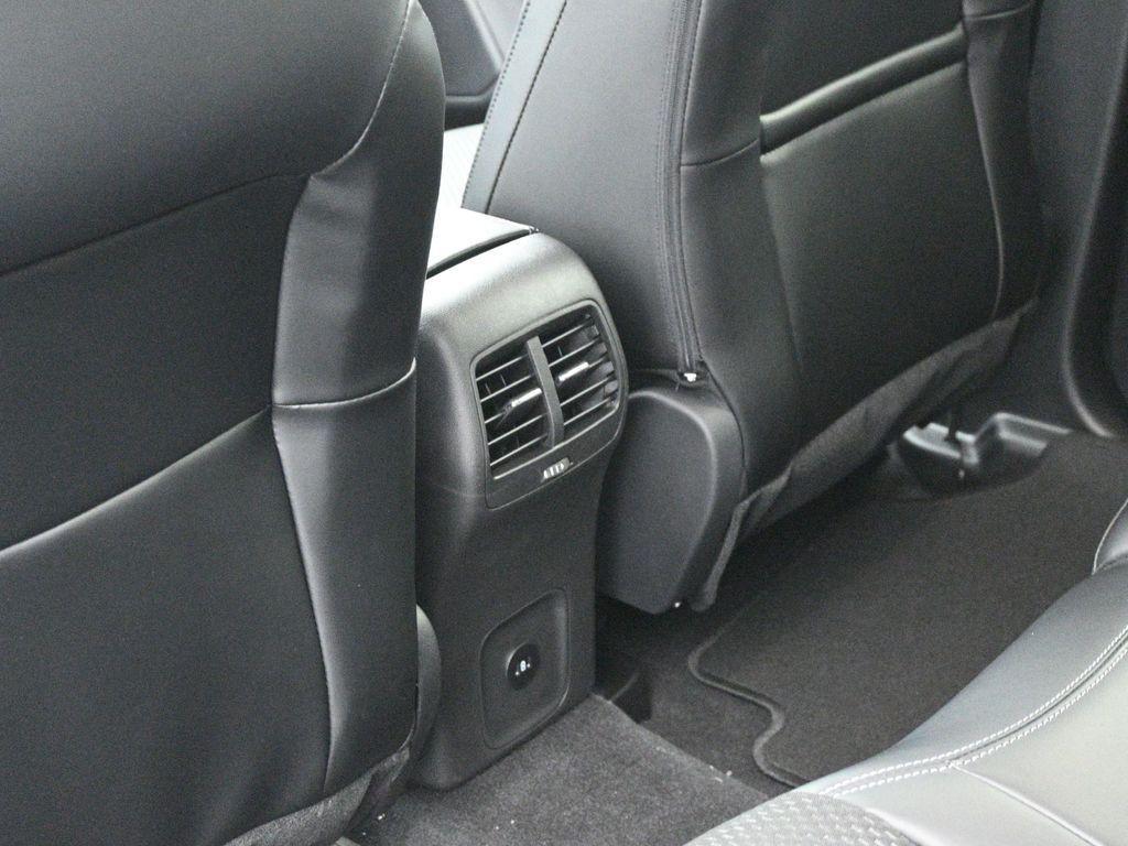 new 2025 Ford Escape PHEV car, priced at $32,030