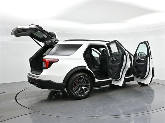 new 2025 Ford Explorer car, priced at $47,484