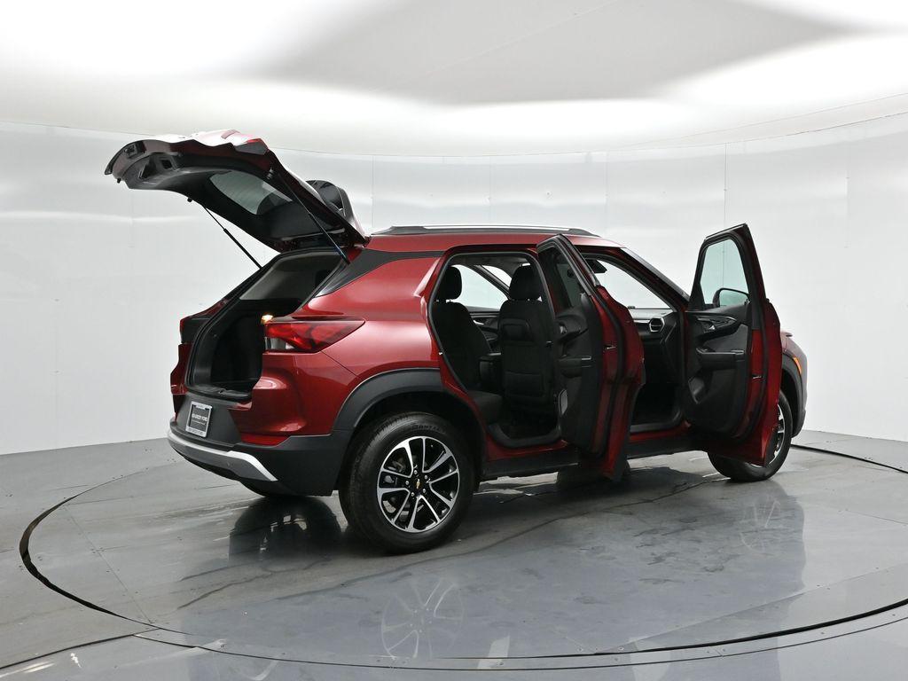 used 2025 Chevrolet TrailBlazer car, priced at $22,000